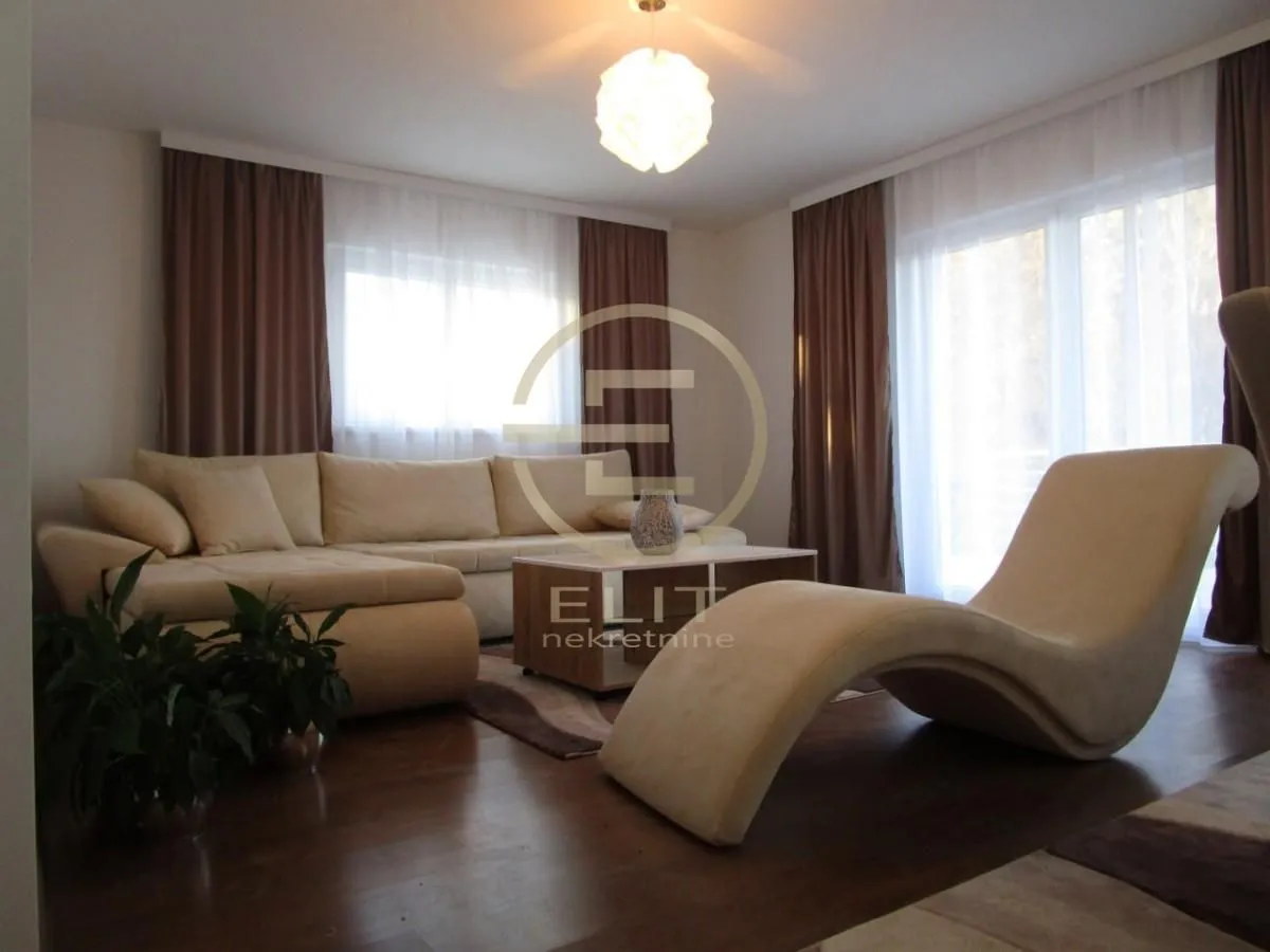 Sale, house, 220m², Alibegovac, Petrovaradin