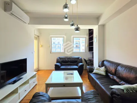 Rent, apartment, 50m², City Kvart, Podgorica - image 1