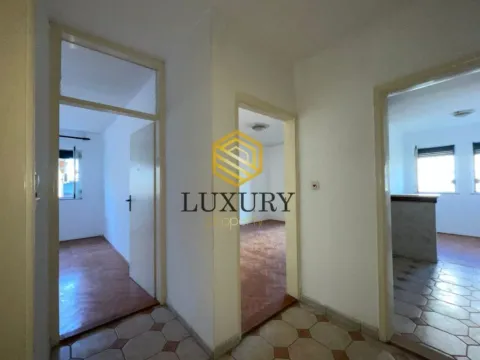 Sale, one bedroom apartment, 52m², Stari Aerodrom, Podgorica - image 3