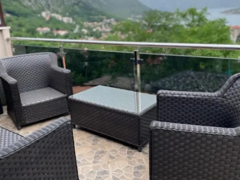 Izdavanje, dvosoban stan, 75m², Škaljari, Kotor - image 7