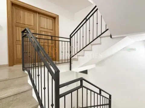 Izdavanje, poslovni prostor, 120m², Centar, Podgorica - image 3