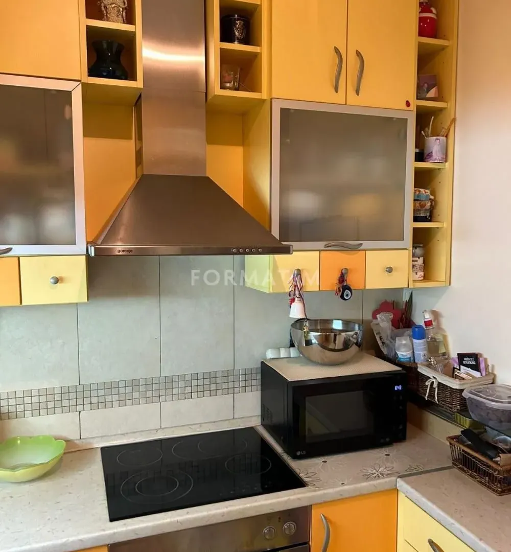 Rent, four bedroom apartment, 101m², Đeram Pijaca, Beograd