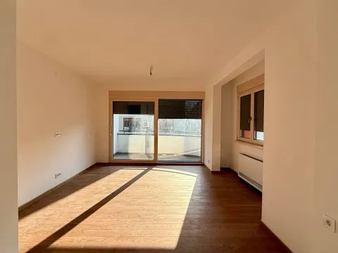 Prodaja, četvorosoban stan, 89m², Vračar Hram, Vračar Sve Podlokacije - image 6
