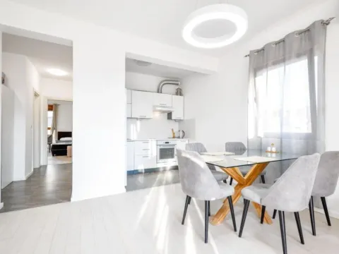 Sale, two bedroom apartment, 69m², Donja Lastva, Tivat - image 3