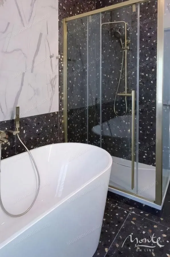 Prodaja, trosoban stan, 131m², Igalo, Herceg Novi