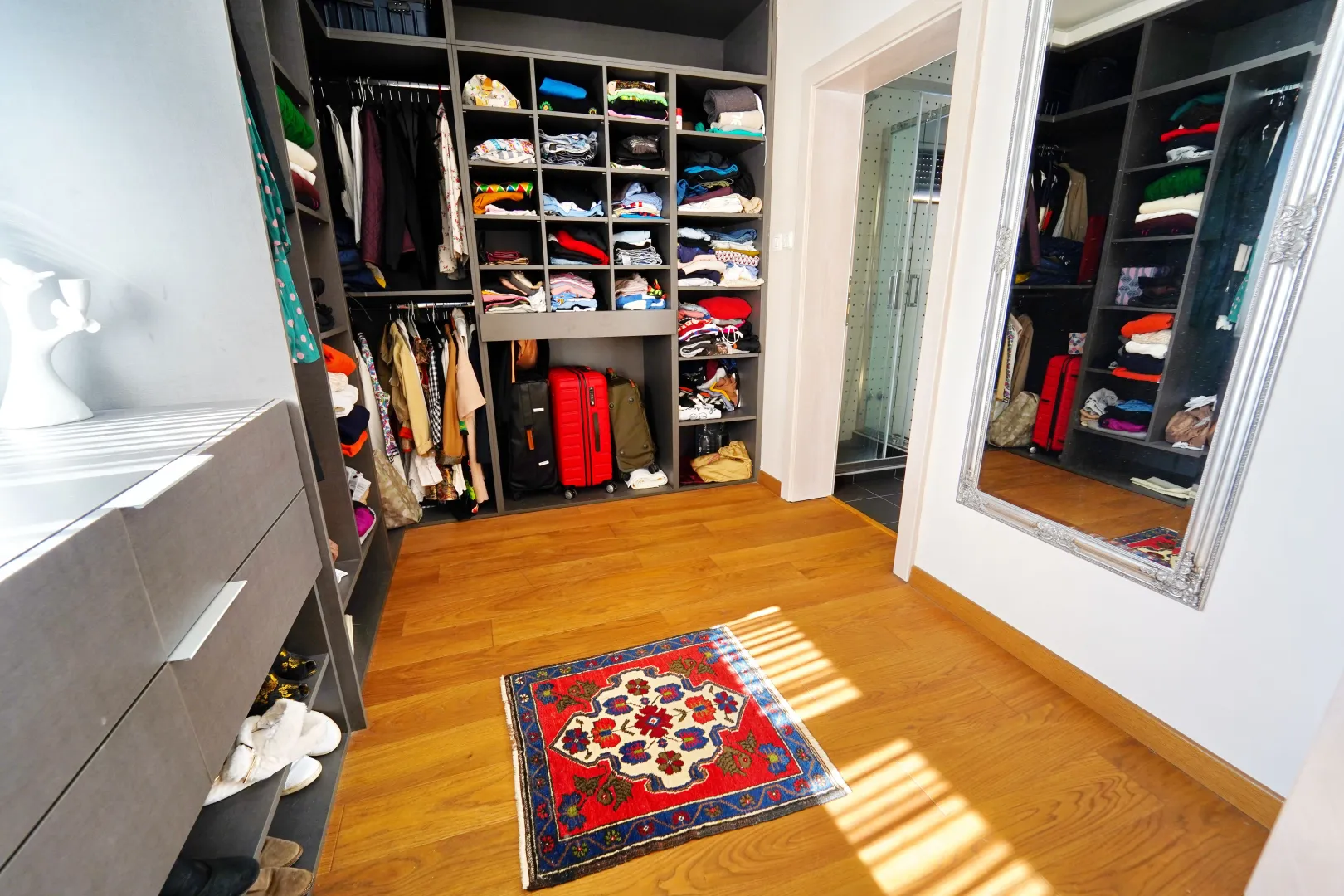 Rent, house, 220m², Gornja Gorica, Podgorica