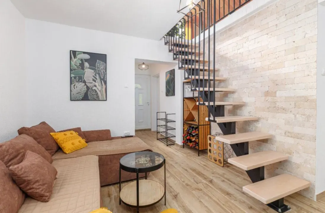 Prodaja, kuća, 130m², Utjeha, Bar