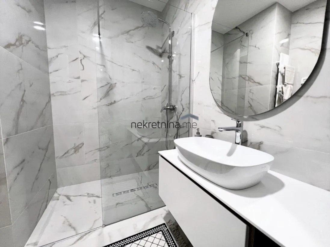 Rent, one bedroom apartment, 57m², Kod Capital Plaze, Podgorica