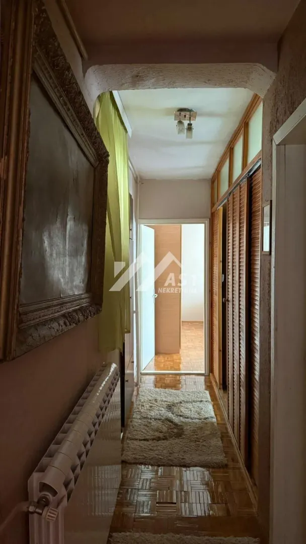 Izdavanje, dvosoban stan, 65m², Stari grad, Novi Sad