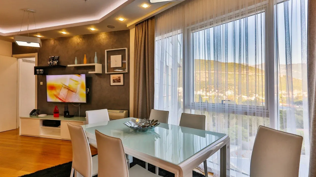 Rent, two bedroom apartment, 110m², Budva, Crna Gora