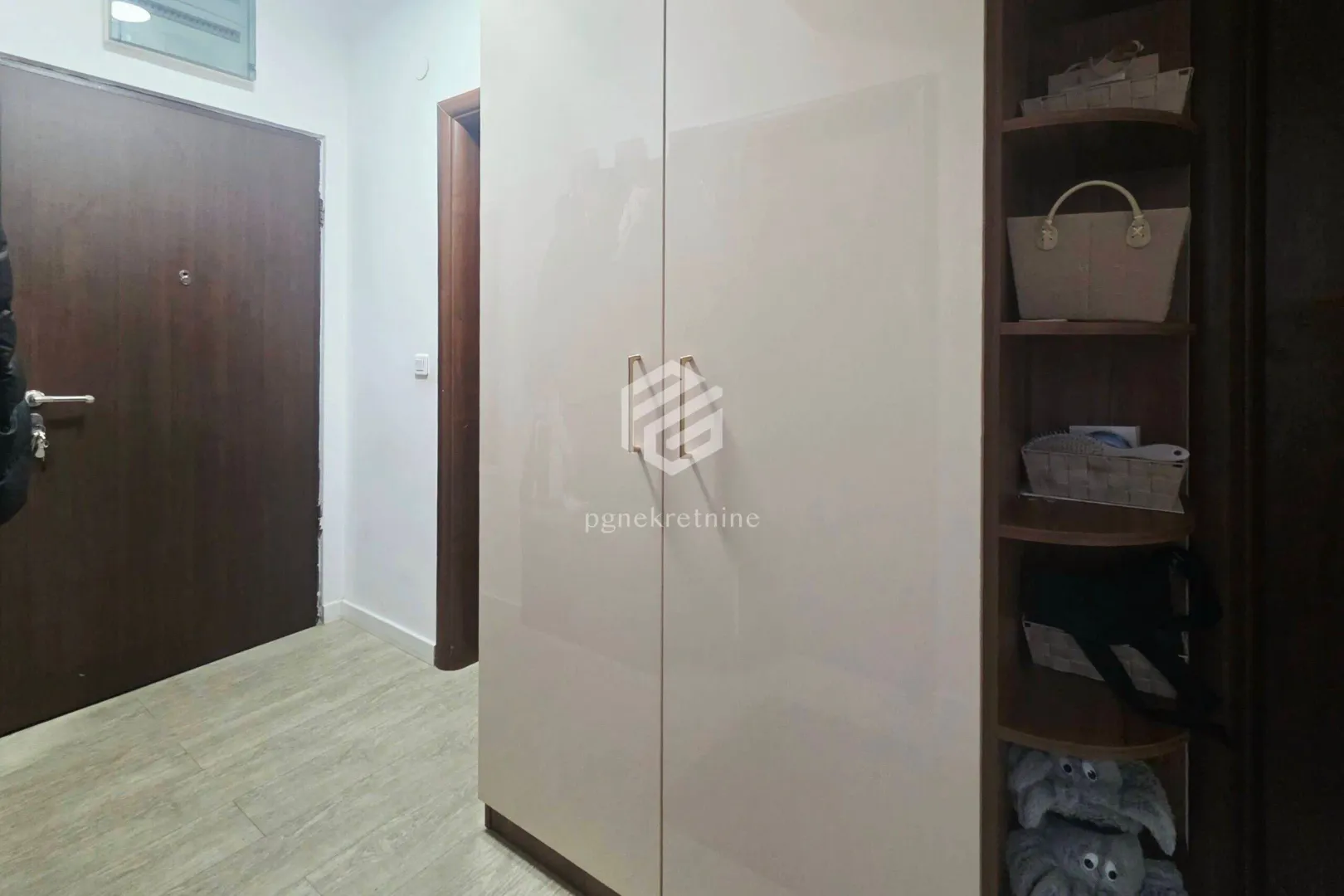 Prodaja, trosoban stan, 93m², City Kvart, Podgorica