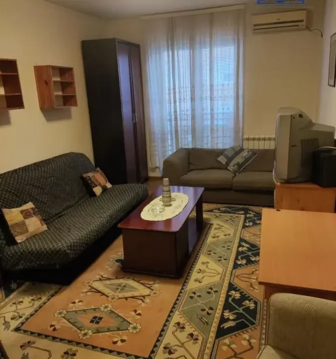 Izdavanje, garsonjera, 27m², Grbavica, Novi Sad Sve Podlokacije