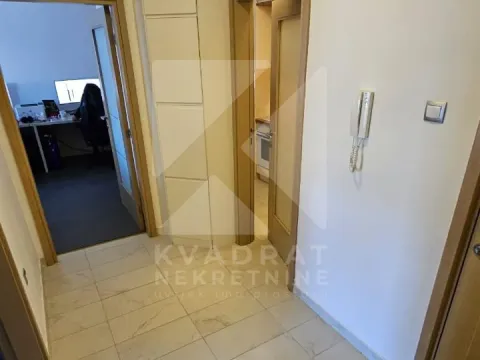 Izdavanje, poslovni prostor, 100m², Preko Morače, Podgorica - image 3