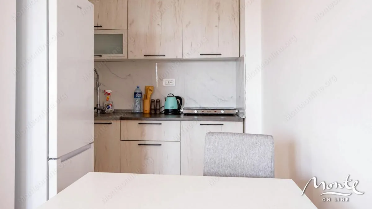Sale, two bedroom apartment, 59m², Bečići, Budva