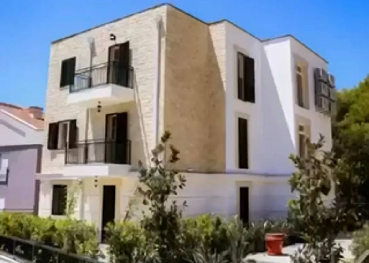 Sale, two bedroom apartment, 59m², Kava, Tivat