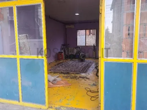 Izdavanje, poslovni prostor, 110m², Veliki Mokri Lug, Zvezdara Sve Podlokacije - image 12