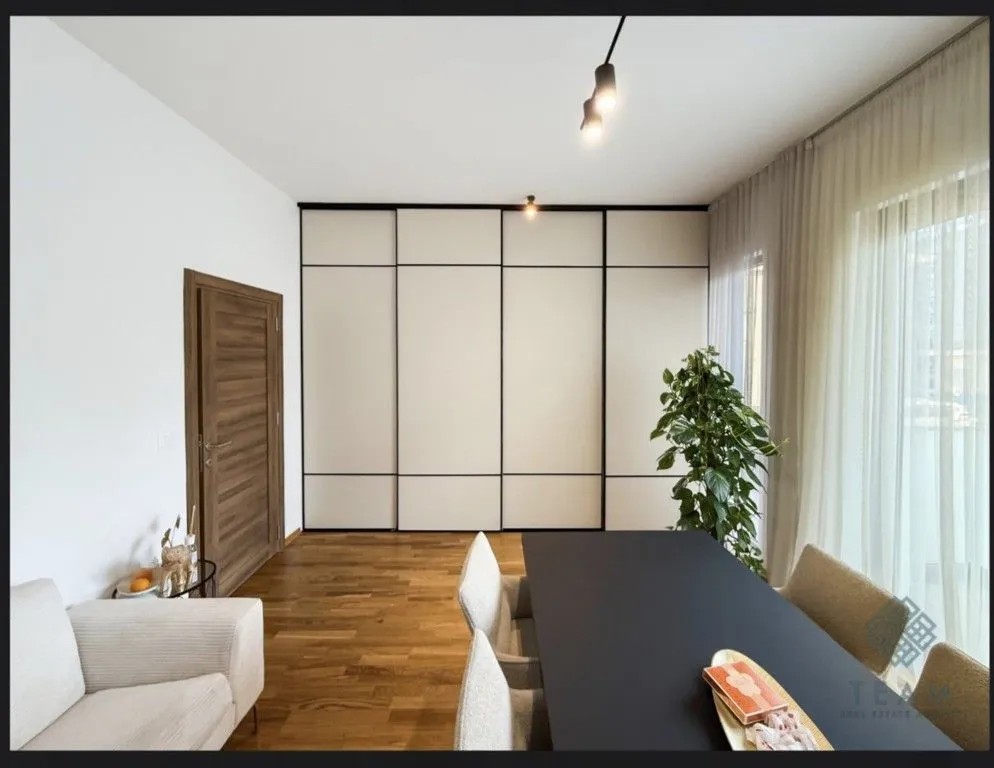 Prodaja, dvosoban stan, 52m², Tološka šuma, Podgorica