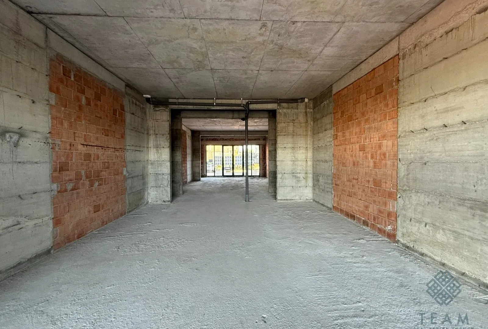 Izdavanje, poslovni prostor, 119m², Stari Aerodrom, Podgorica