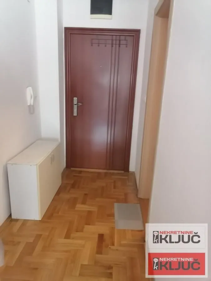 Izdavanje, garsonjera, 27m², Nova Detelinara, Novi Sad Sve Podlokacije