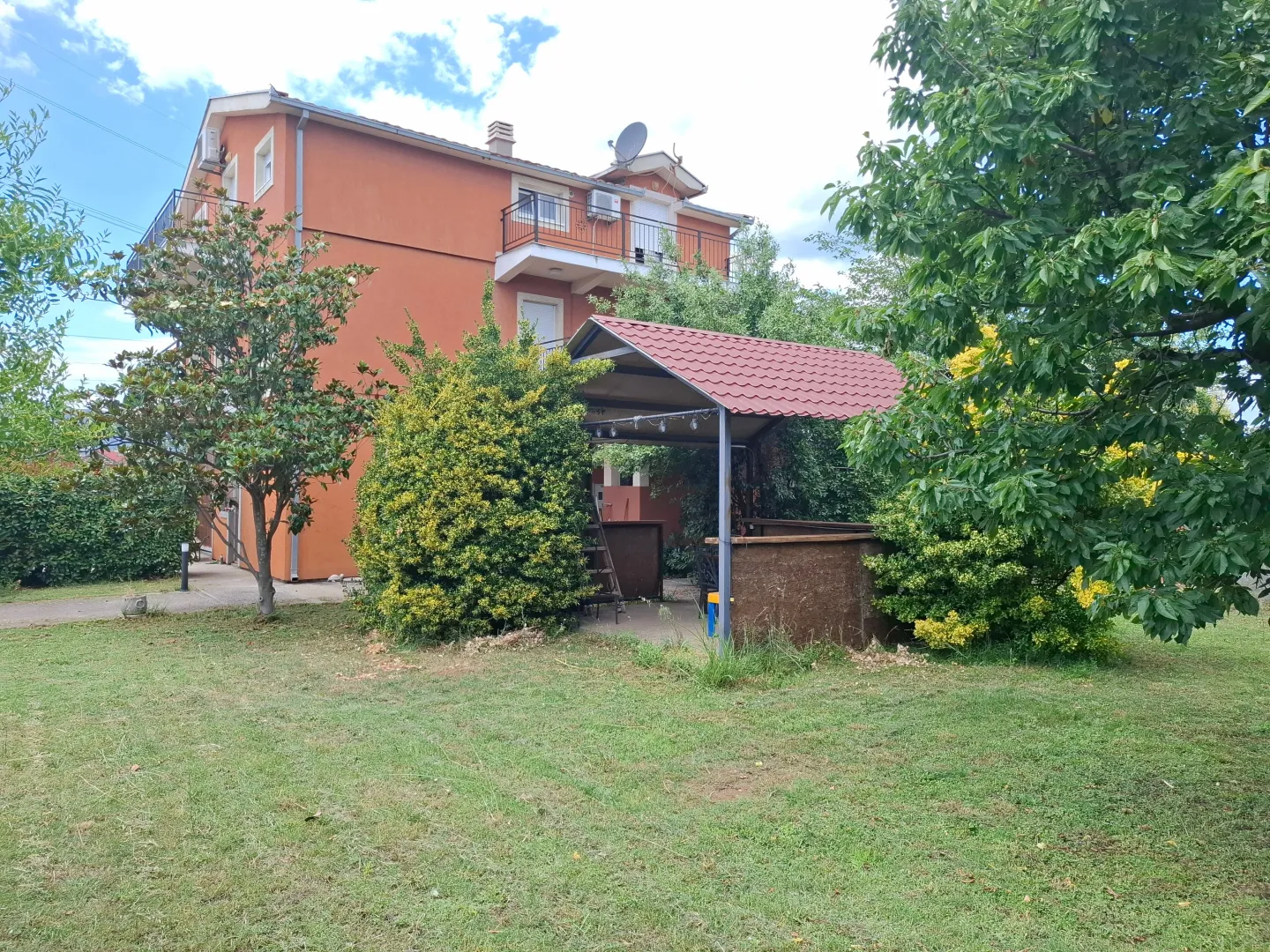 Rent, house, 110m², Donja Gorica, Podgorica