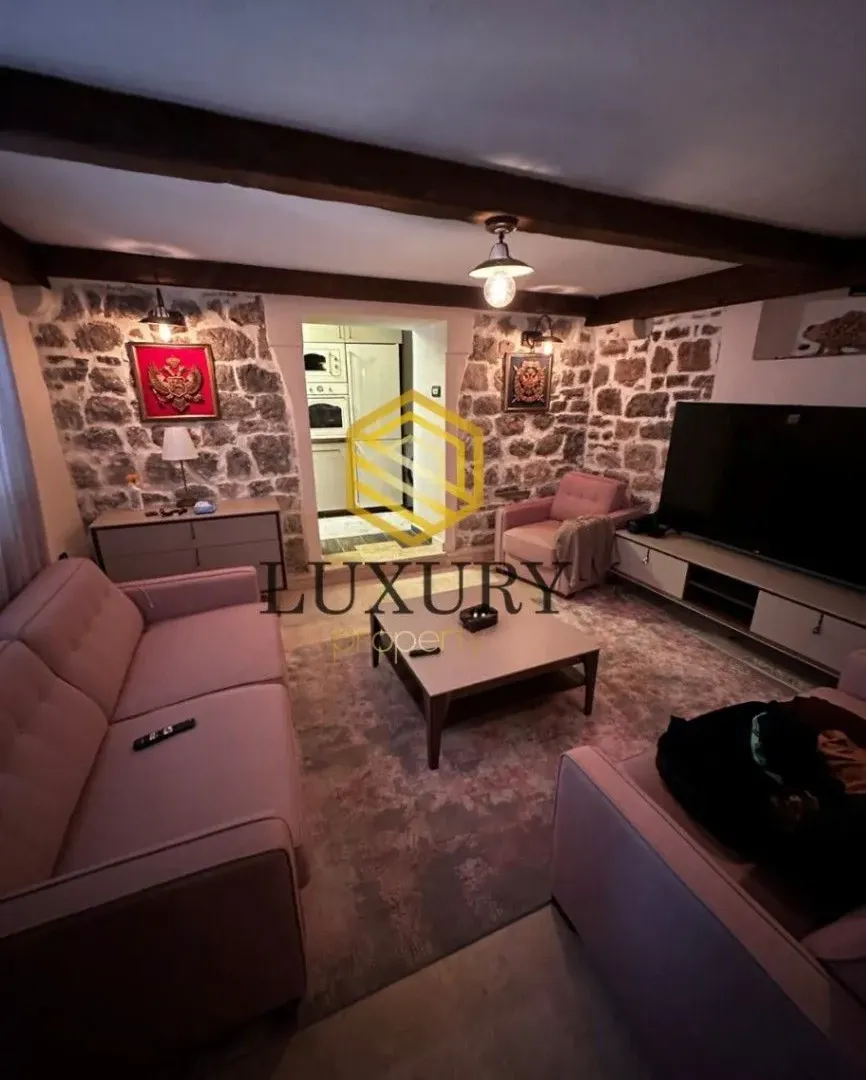 Prodaja, stan, 57m², Opatovo, Tivat