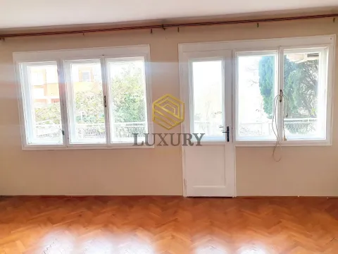 Rent, house, 150m², Momišići, Podgorica - image 9