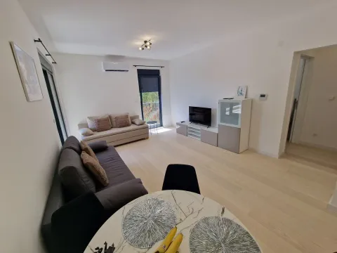 Izdavanje, jednosoban stan, 46m², Budva, Crna Gora - image 15