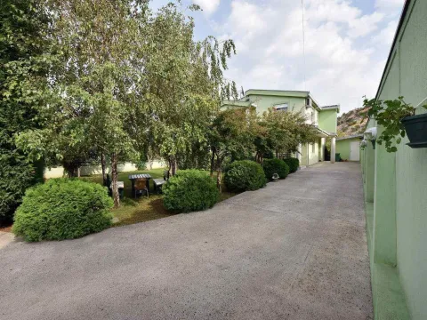 Sale, house, 175m², Podgorica, Crna Gora - image 15