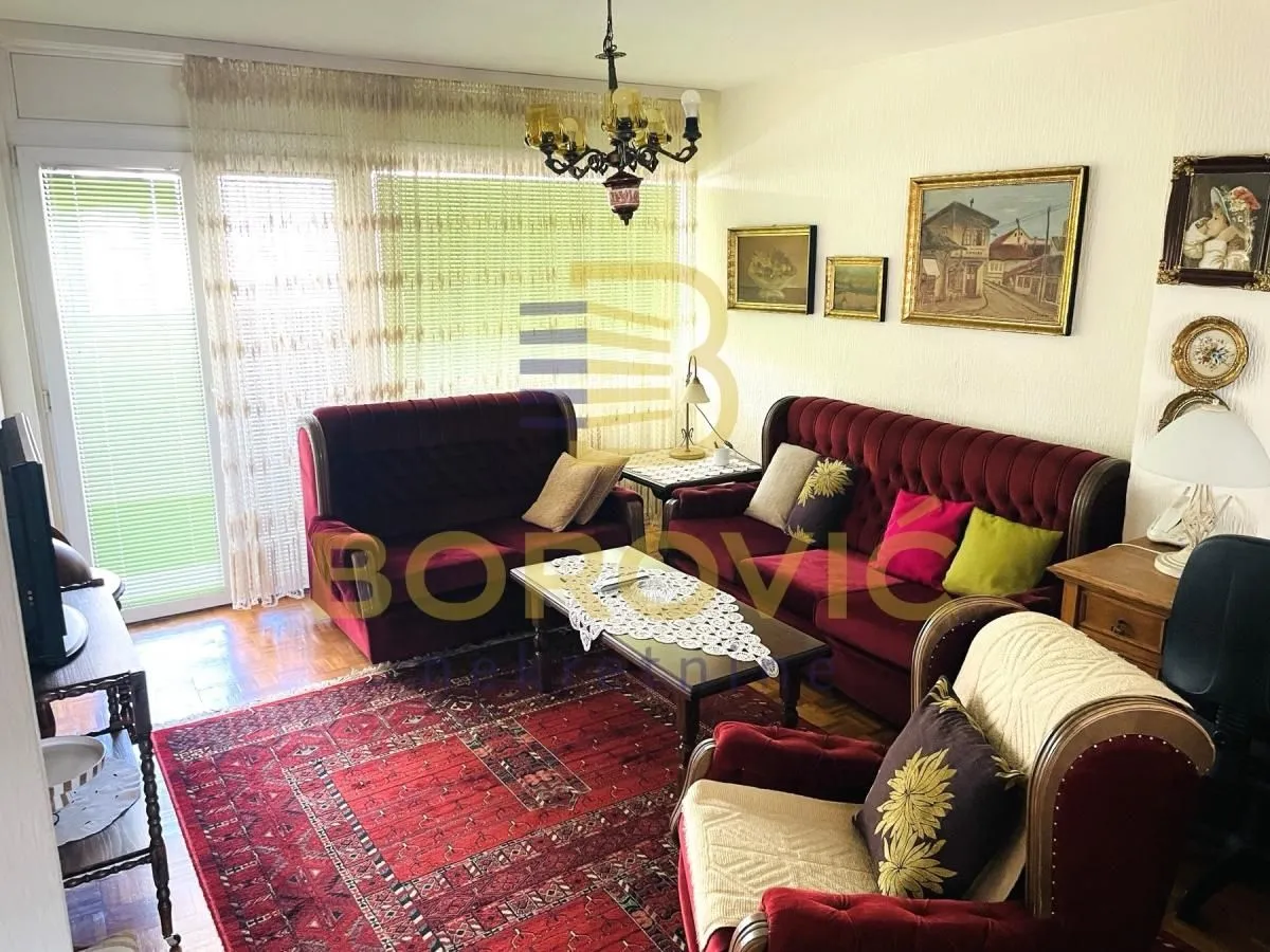 Sale, two bedroom apartment, 77m², Novi Beograd Blok 61, Novi Beograd Sve Podlokacije