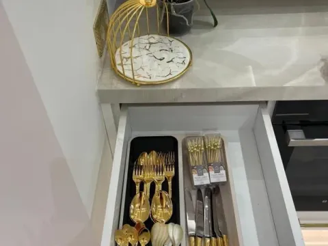 Sale, four bedroom apartment, 175m², Savski Venac, Beograd - image 9