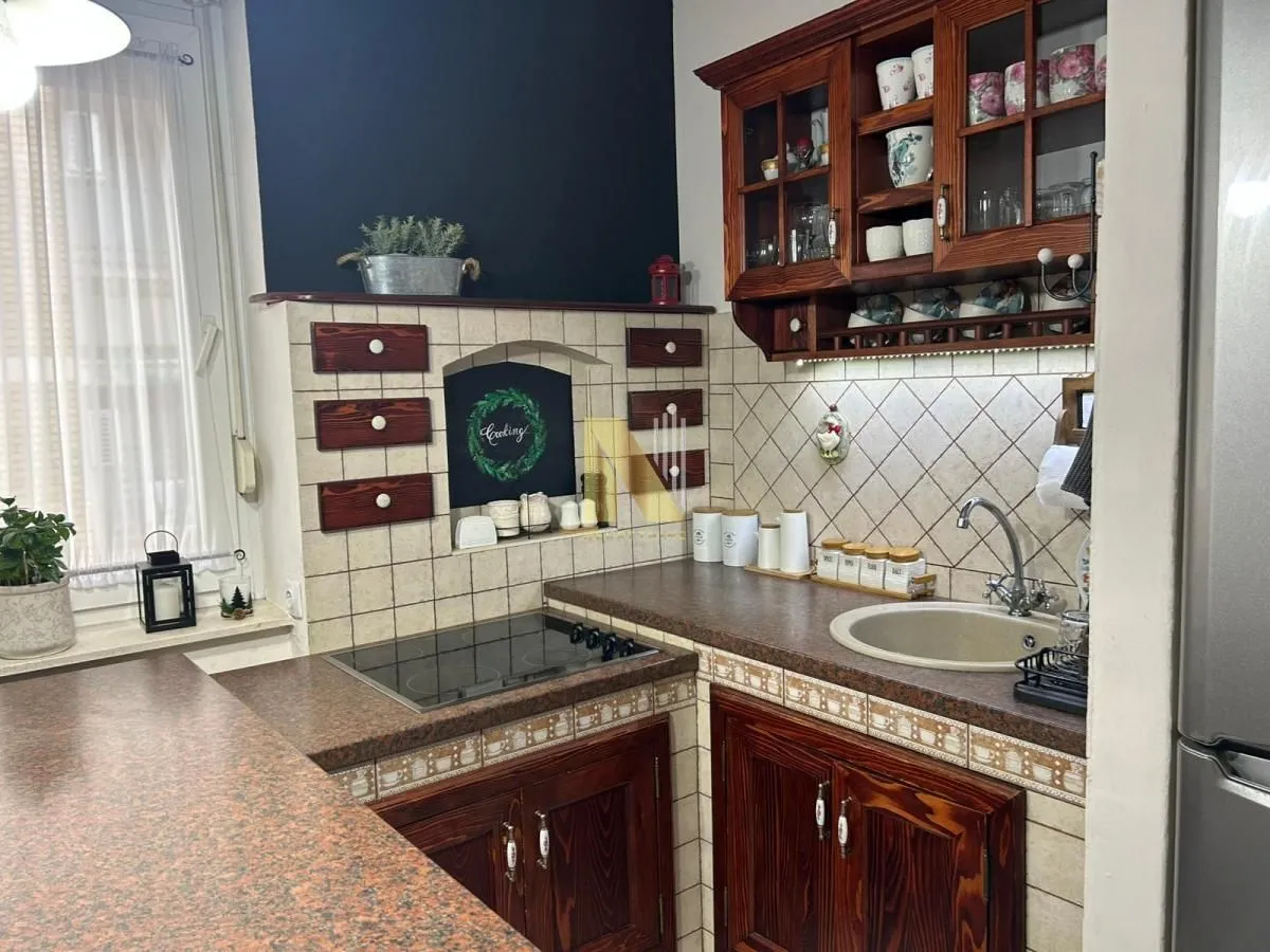 Prodaja, trosoban stan, 104m², Podbara, Novi Sad Sve Podlokacije