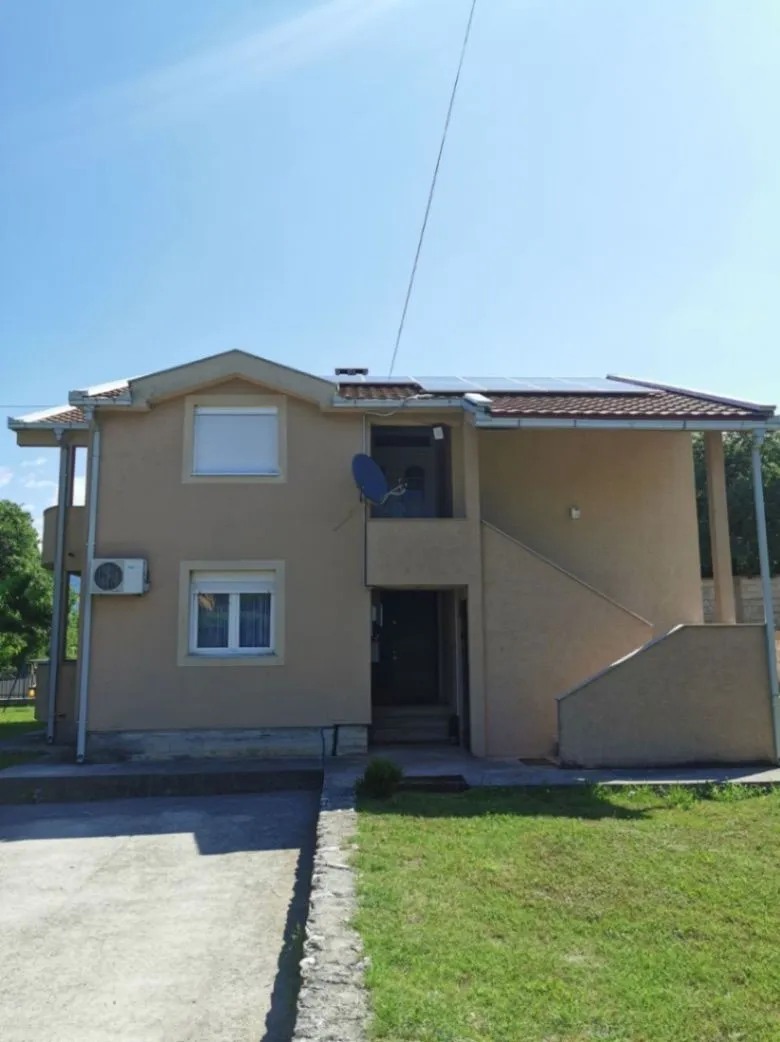 Izdavanje, kuća, 93m², Grbe, Danilovgrad