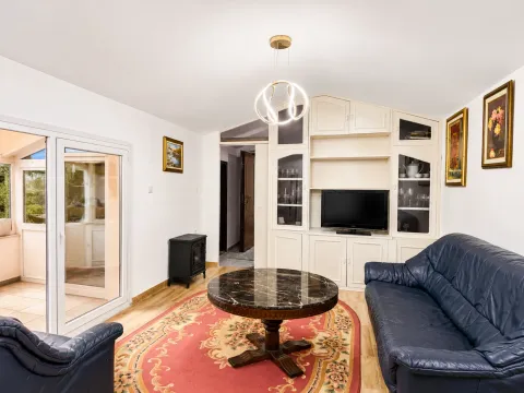 Prodaja, dvosoban stan, 68m², Makedonsko naselje, Bar - image 2