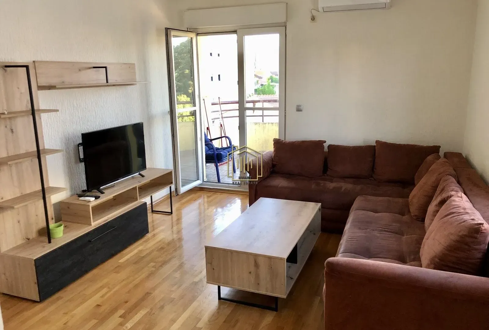 Izdavanje, jednosoban stan, 54m², Stara Varoš, Podgorica