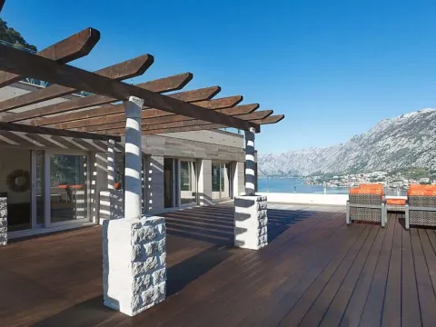 Prodaja, dvosoban stan, 156m², Kotor, Crna Gora - image 2