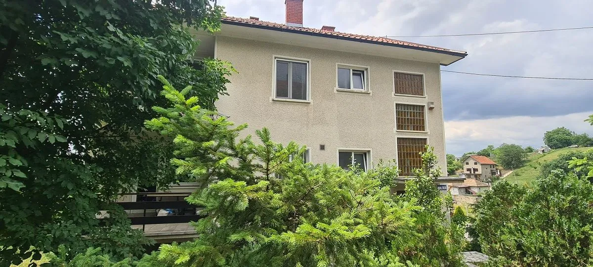 Sale, house, 311m², Voždovac Sve Podlokacije, Beograd