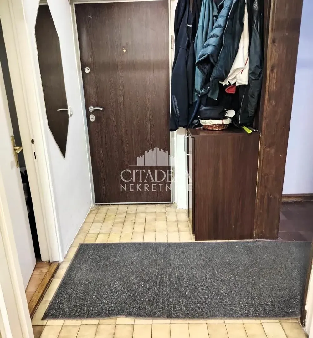 Prodaja, dvosoban stan, 48m², Novi Beograd Blok 72, Novi Beograd Sve Podlokacije