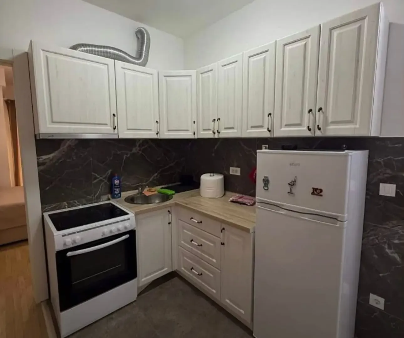 Rent, one bedroom apartment, 47m², Velji Vinogradi, Budva