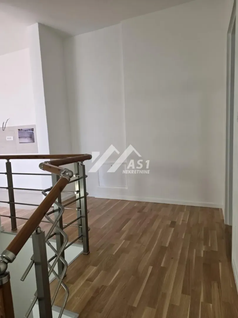 Prodaja, trosoban stan, 68m², Stari Majur, Petrovaradin