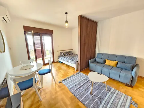 Rent, studio apartment, 42m², Bečići, Budva - image 5