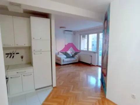 Izdavanje, trosoban stan, 70m², Bulevar Oslobodjenja, Novi Sad Sve Podlokacije - image 5