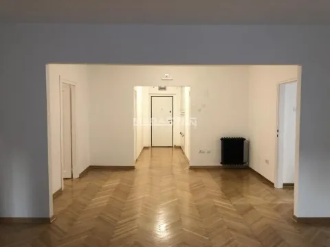 Prodaja, stan, 120m², Stari Grad, Beograd - image 2