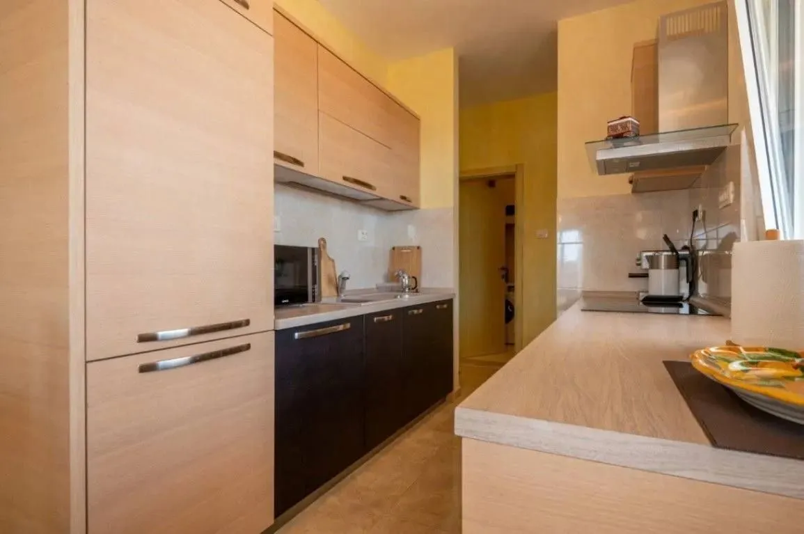 Prodaja, dvosoban stan, 265m², Bečići, Budva