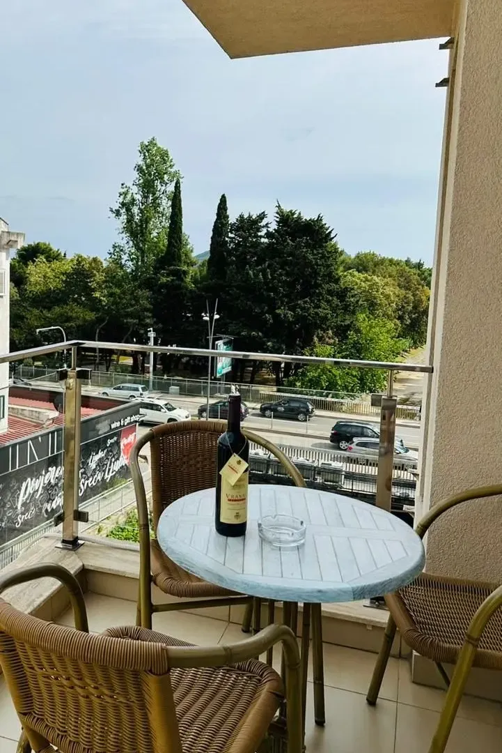 Sale, two bedroom apartment, 86m², Slovenska Plaža, Budva