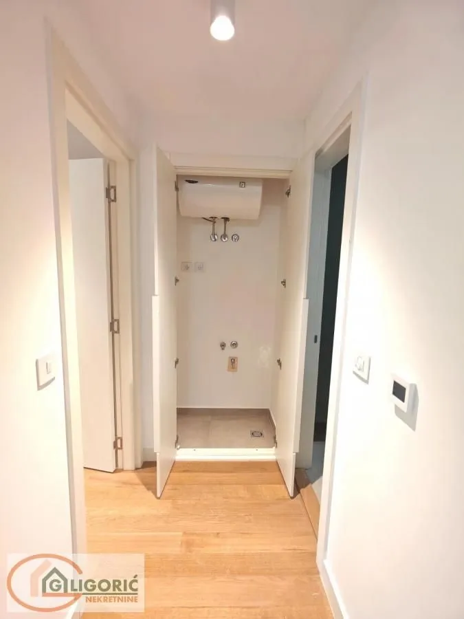 Izdavanje, dvosoban stan, 54m², Lion, Zvezdara Sve Podlokacije