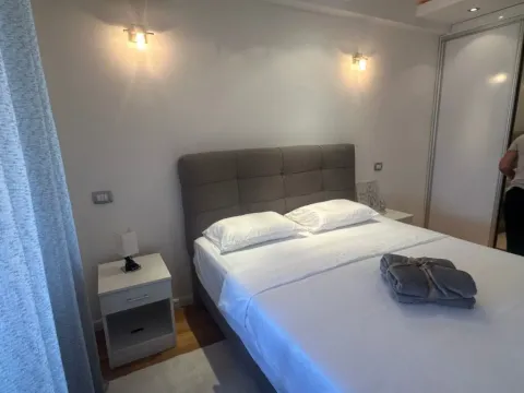 Izdavanje, jednosoban stan, 58m², Stari Aerodrom, Podgorica - image 9