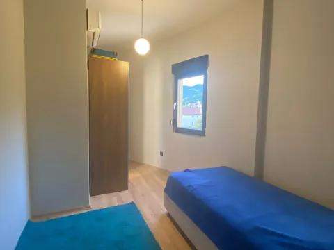 Izdavanje, trosoban stan, 130m², Herceg Novi, Crna Gora - image 10