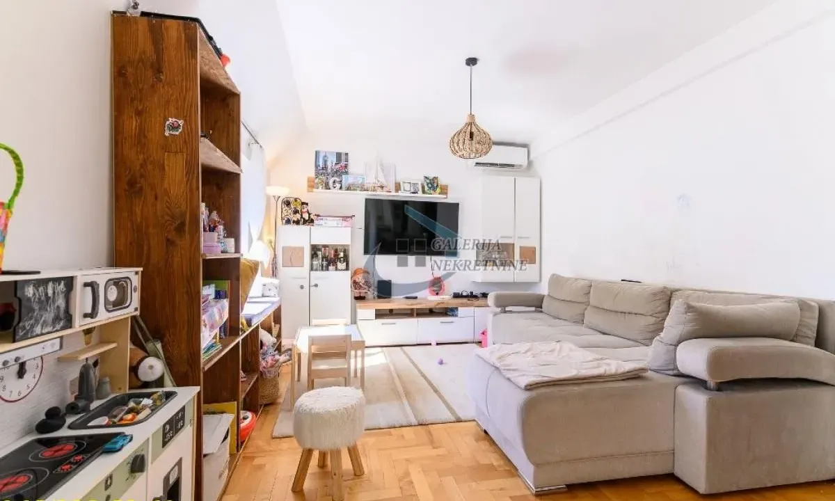 Sale, three bedroom apartment, 119m², Lekino Brdo, Voždovac Sve Podlokacije