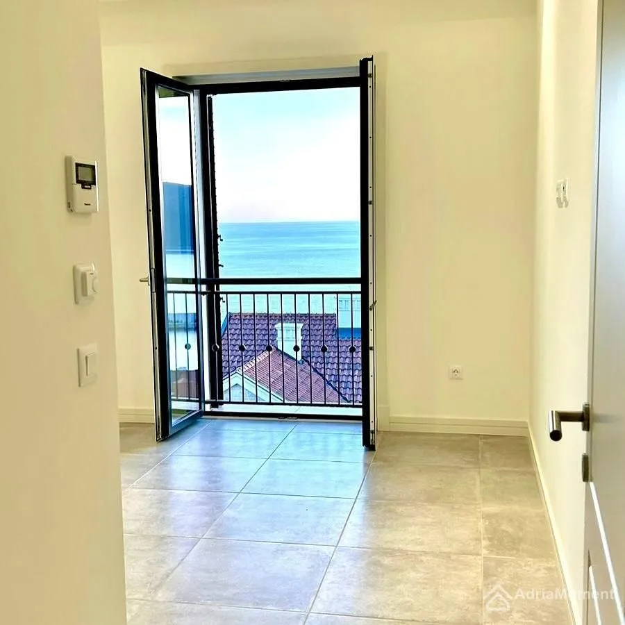 Prodaja, jednosoban stan, 77m², Radovići, Tivat