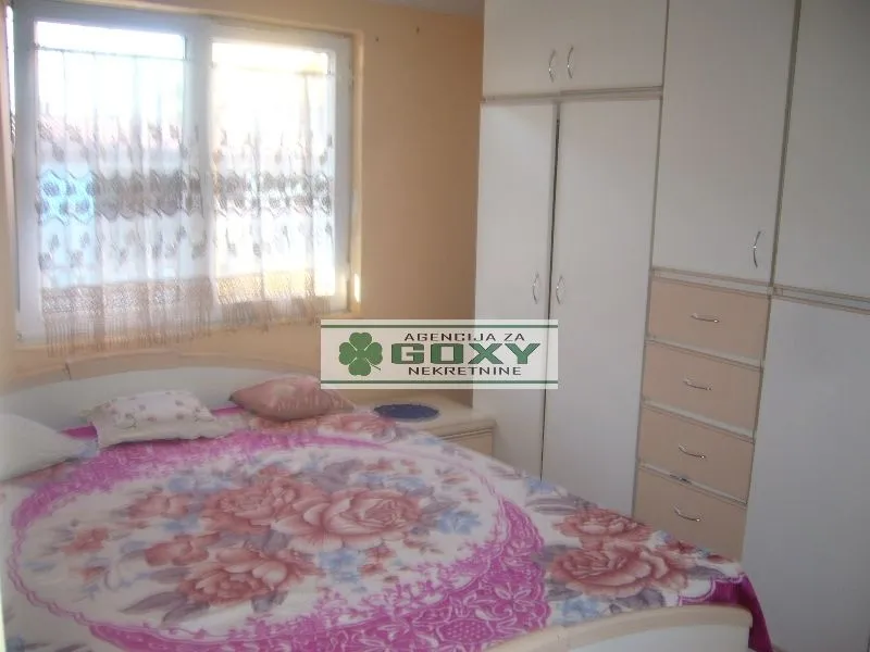 Prodaja, kuća, 270m², Altina, Beograd